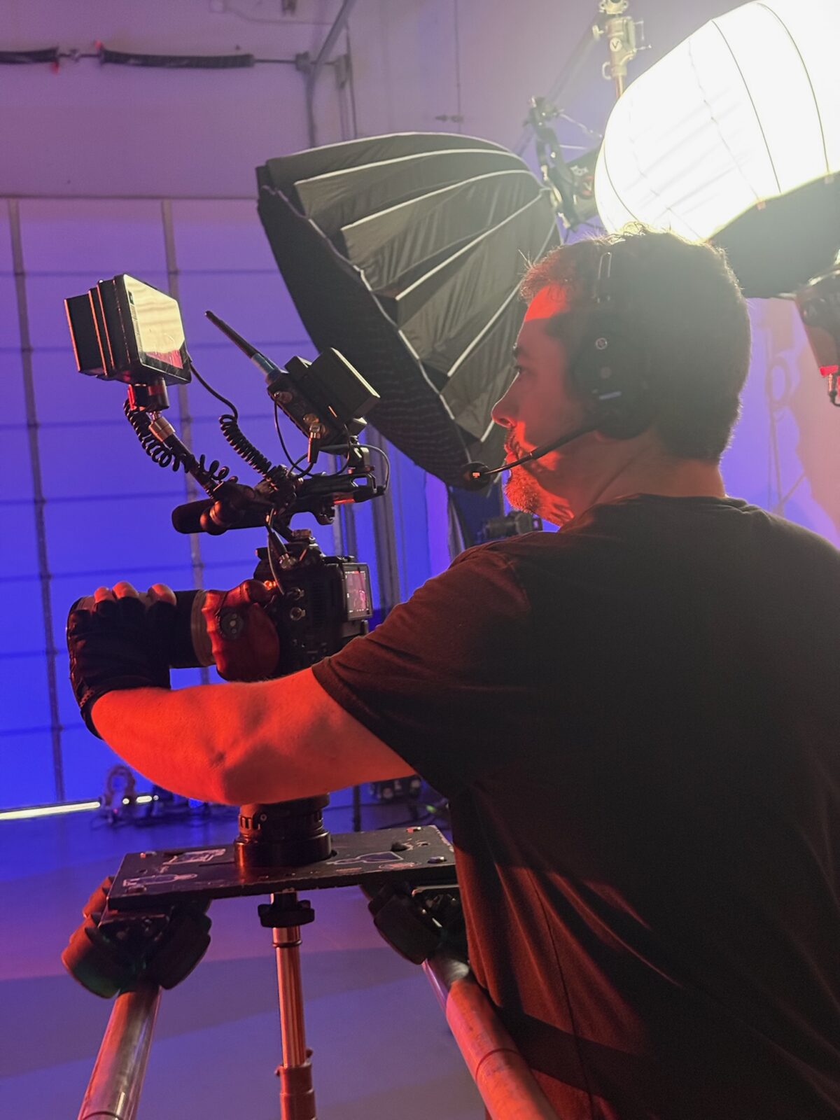 Behind the scenes on Cut To Create's video for Logisnext Jungheinrich Rockrich and Rocla for a video loop to be played at Modex